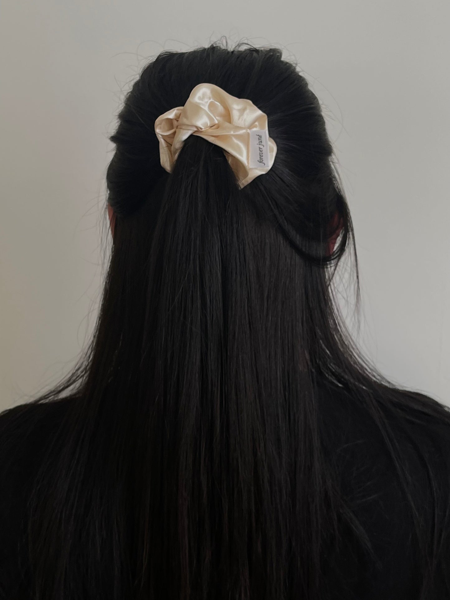 Forever Scrunchie - Vanilla