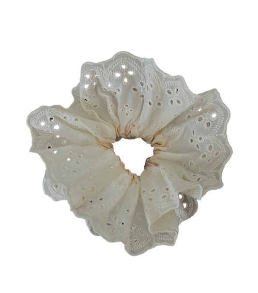 Eyelet Scrunchie - Buttercream